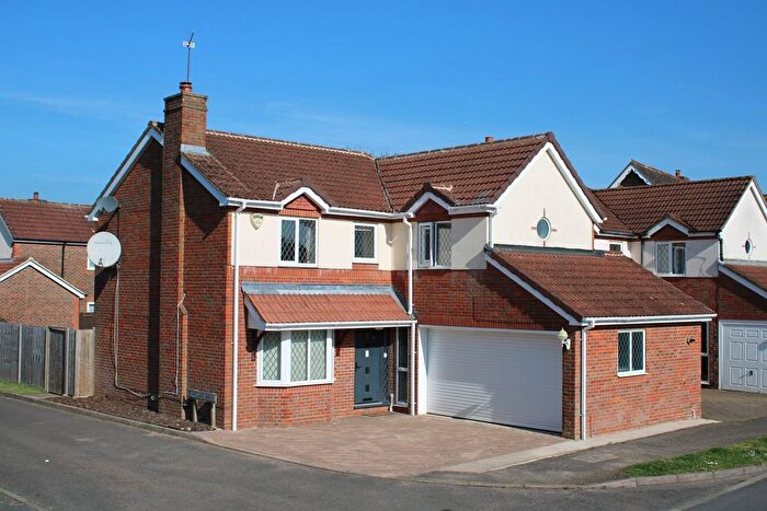 4 Bedroom Detached House For Sale In Garners Road, Chalfont St Peter, Gerrards Cross, SL9