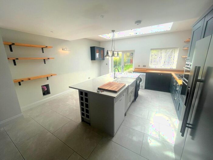 3 Bedroom Semi-detached House To Rent In Brandon Road, Binley, Coventry, CV3