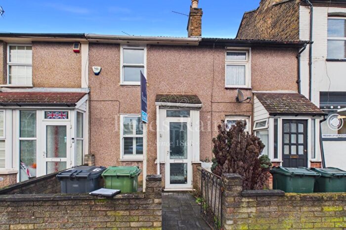 2 Bedroom Terraced House For Sale In East Hill, Dartford, Kent, DA1