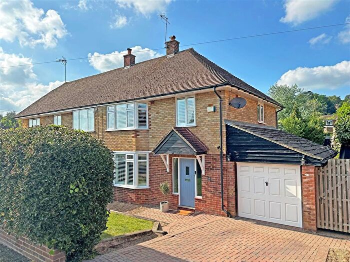3 Bedroom Semi-detached House For Sale In Hardwick Road, Redhill, RH1
