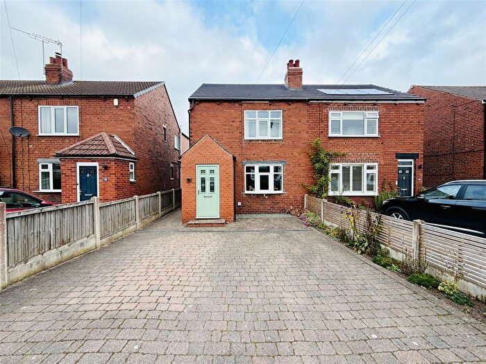 3 Bedroom Semi-Detached House For Sale In Barff Lane, Brayton, Selby, YO8
