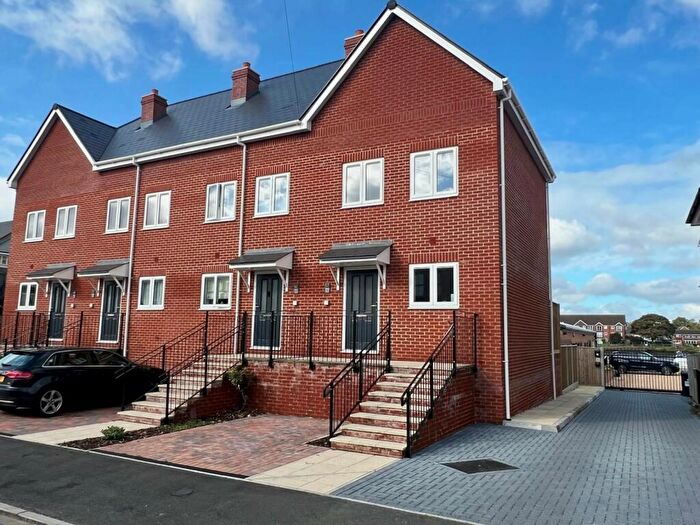 3 Bedroom House To Rent In Vespasian Road, Bitterne Manor, Southampton, SO18