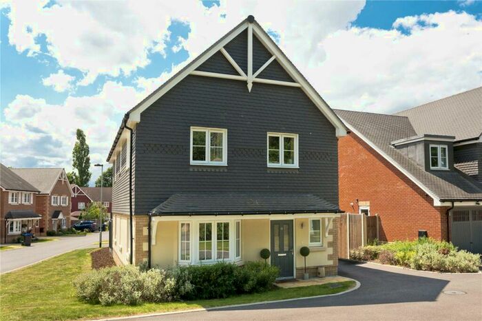 4 Bedroom Detached House To Rent In Boxwood Grove, West End, Woking, Surrey, GU24