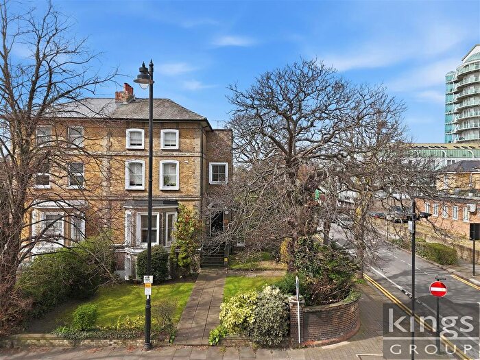 1 Bedroom Flat For Sale In London Road, Enfield, EN2