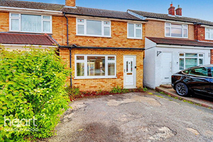 3 Bedroom Terraced House For Sale In Archway, Heaton Grange, RM3