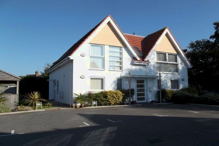 2 Bedroom Flat To Rent In Spitfire, Poole, BH15