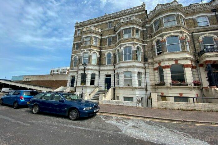 4 Bedroom Flat To Rent In Dalby Square, Margate, CT9