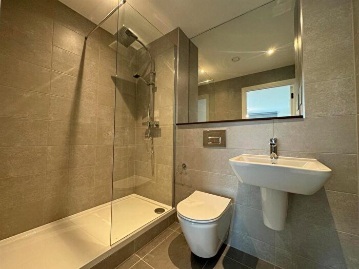 2 Bedroom Apartment To Rent In Springwell Gardens, Whitehall Road Leeds, LS12