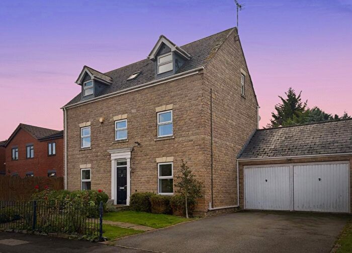5 Bedroom Detached House For Sale In Turnpike Drive, Stratford-upon-Avon, CV37
