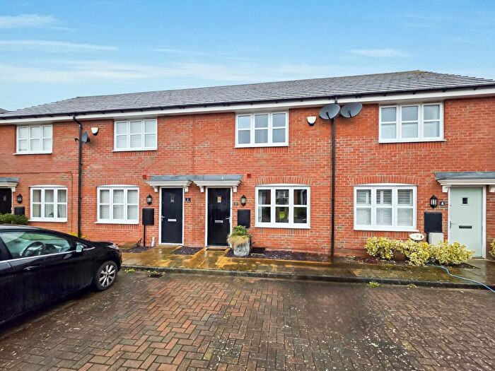 2 Bedroom Terraced House To Rent In Yeoman Close, Hinckley, LE10