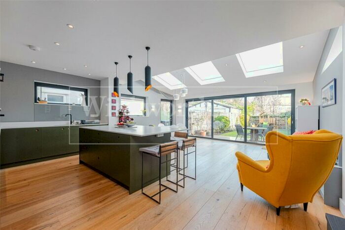 4 Bedroom Semi-Detached House To Rent In Melrose Avenue, London, NW2