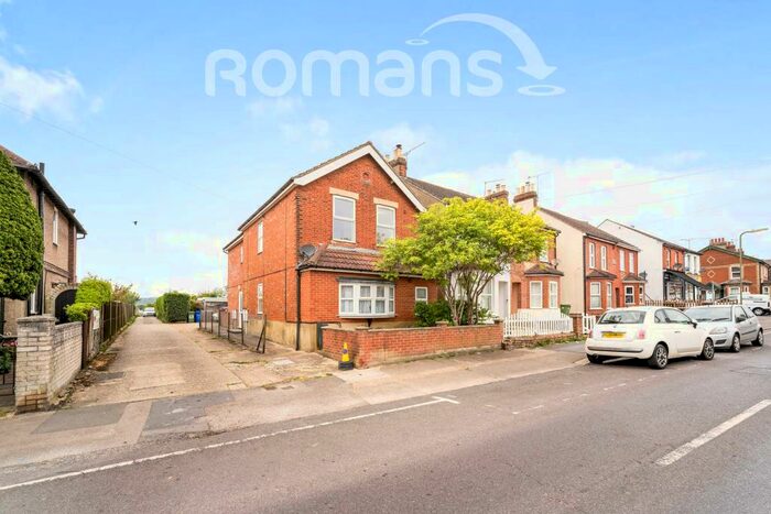 2 Bedroom Flat To Rent In Church Road, GU11