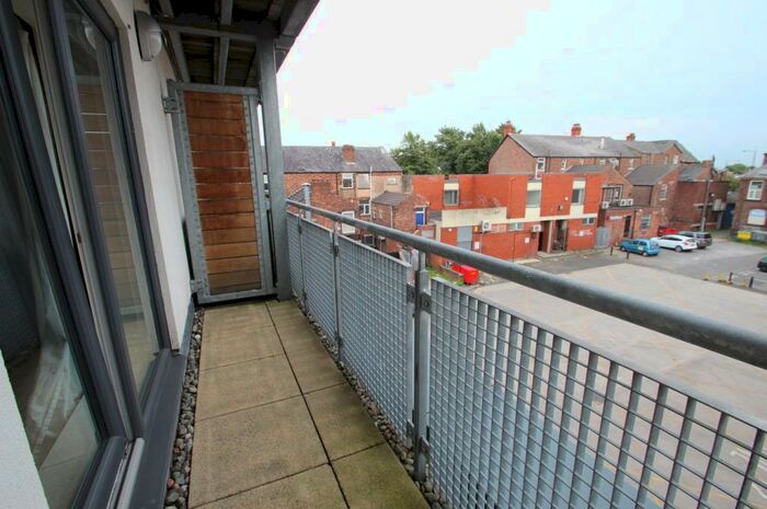 1 Bedroom Apartment To Rent In Flixton Road, Urmston, Manchester, M41