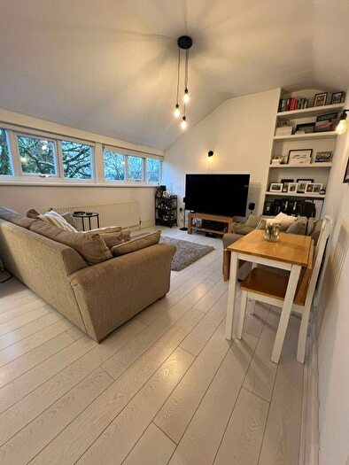 2 Bedroom Flat To Rent In Barlow Moor Road, Manchester, M20