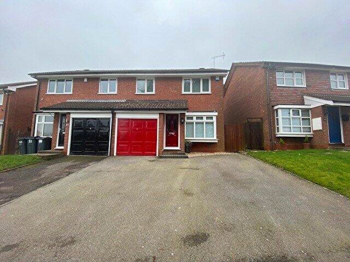 3 Bedroom Semi-Detached House To Rent In Marsh End, Birmingham, B38