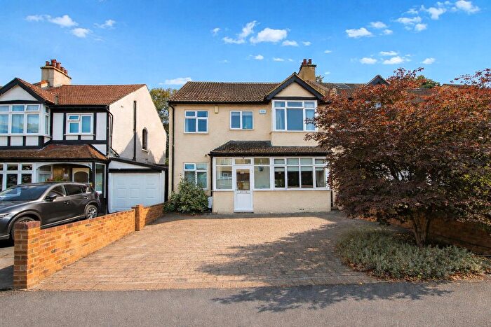 5 Bedroom Semi Detached House For Sale In Bute Gardens, Wallington, SM6