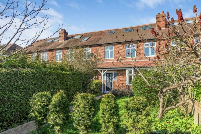 4 Bedroom Property To Rent In Sixth Cross Road, Twickenham, TW2