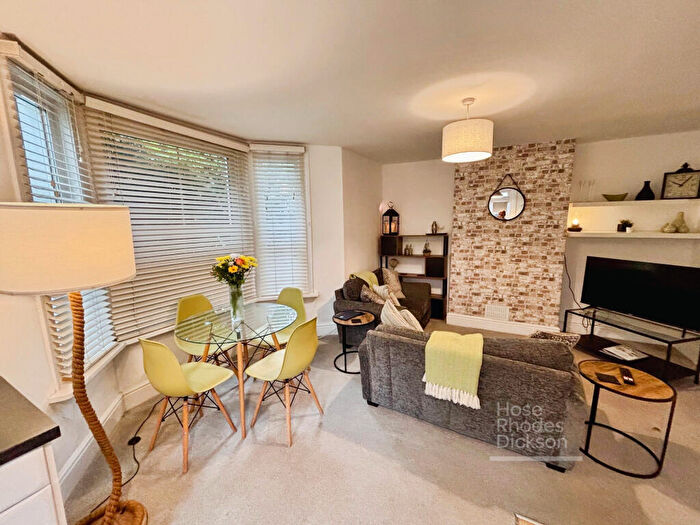 2 Bedroom Apartment To Rent In Spencer Road, Ryde, PO33