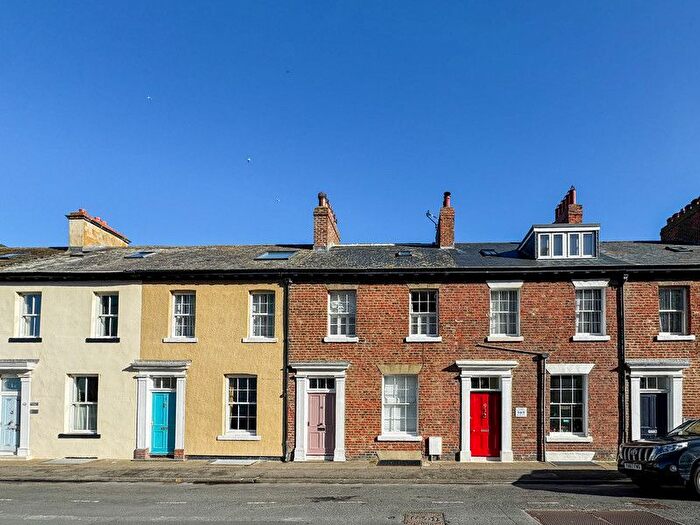 3 Bedroom Town House For Sale In West Terrace, Whitby, YO21