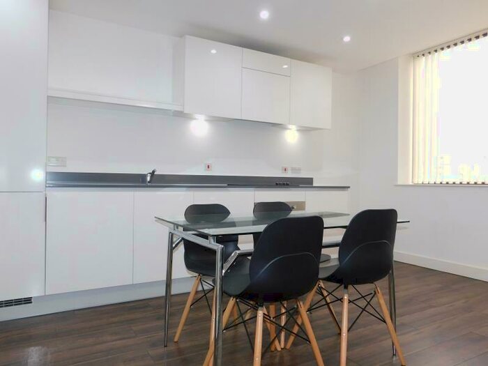 1 Bedroom Apartment To Rent In Broadway Residences, Broad Street, B15