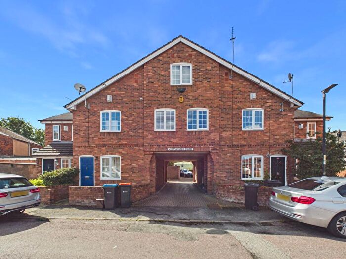2 Bedroom Flat For Sale In Westminster Court, Hoole, CH2