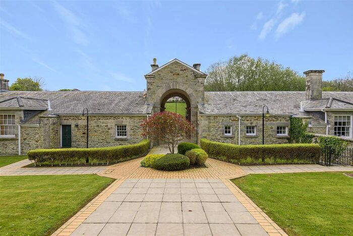 2 Bedroom Flat For Sale In Retreat Court, St. Columb, TR9