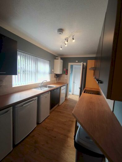 4 Bedroom House To Rent In Cardigan Road, Reading, RG1