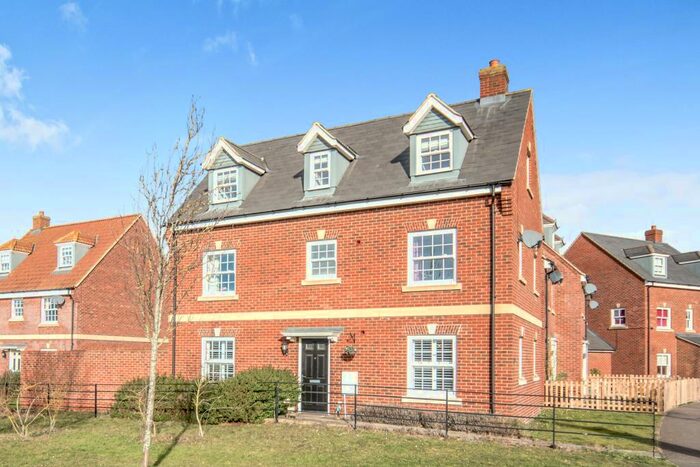 5 Bedroom Detached House To Rent In Southern Cross, Wixams, MK42