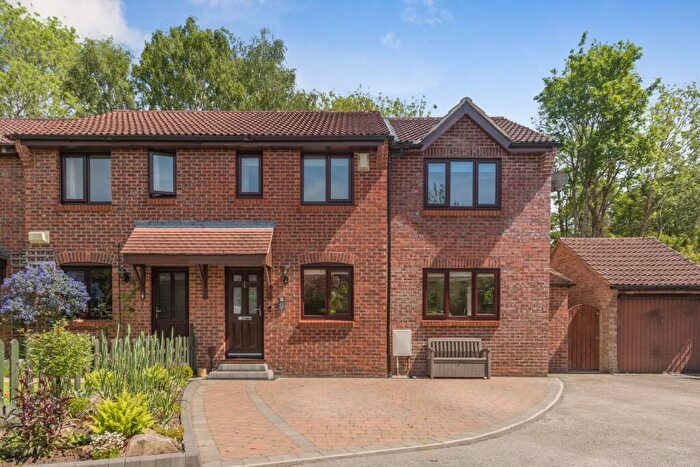 3 Bedroom Semi Detached House For Sale In Norwood Grove, Harrogate, HG3