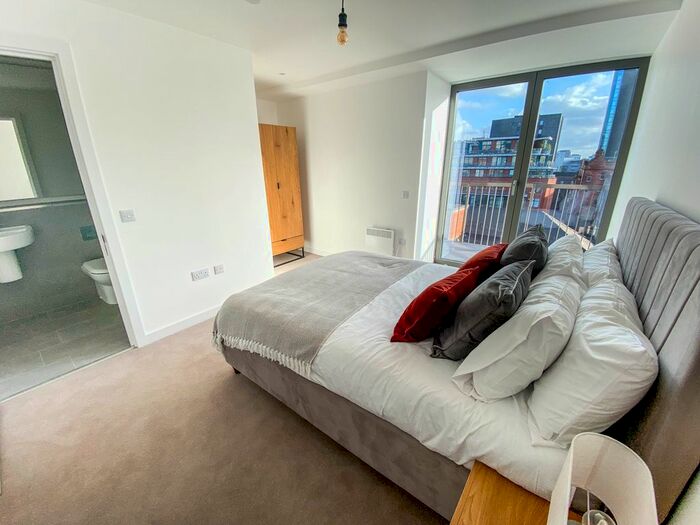 2 Bedroom Flat To Rent In Finlays Yard, Mangle Street, Manchester, M1