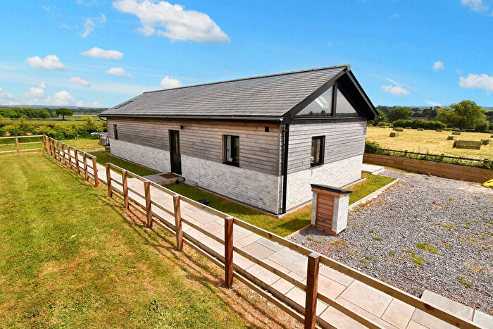 2 Bedroom Detached House For Sale In Farringdon, Exeter, EX5