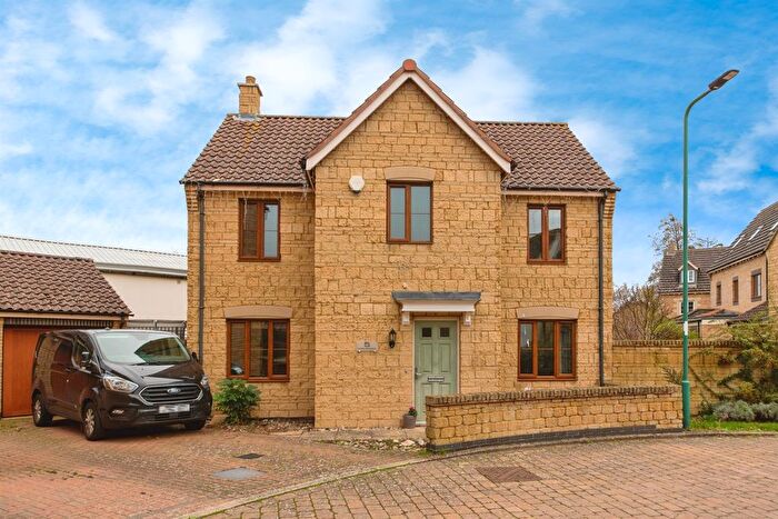 4 Bedroom Detached House For Sale In Normangate, Ailsworth, Peterborough, PE5