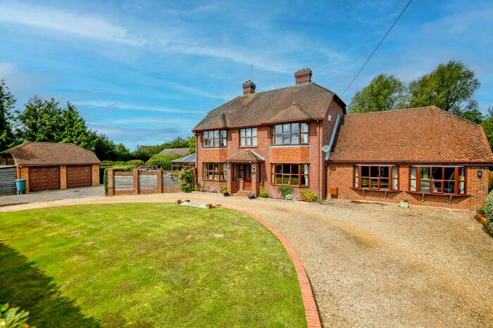 5 Bedroom Detached House For Sale In Rock Hill Road, Egerton, TN27