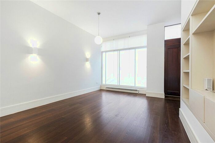 2 Bedroom Flat To Rent In Welbeck Street, Marylebone, London, W1G