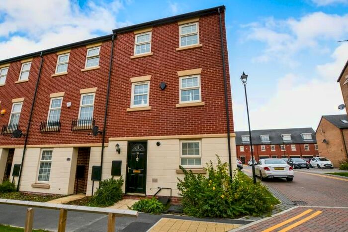 2 Bedroom Terraced House To Rent In Legends Way, Boothferry Road, Hull HU4