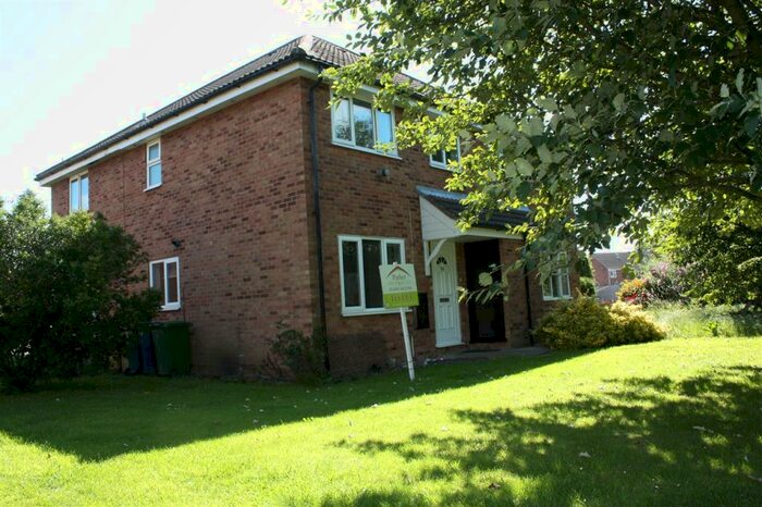 2 Bedroom Property To Rent In Welland Close, St Ives, PE27