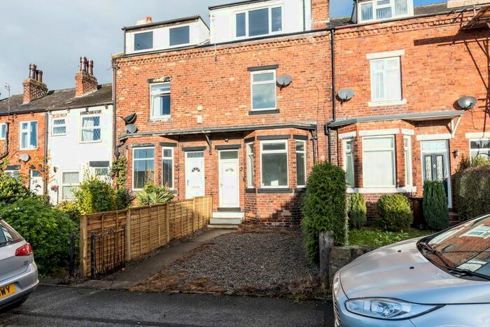 3 Bedroom Property To Rent In Cyprus Terrace, Leeds, West Yorkshire, LS25