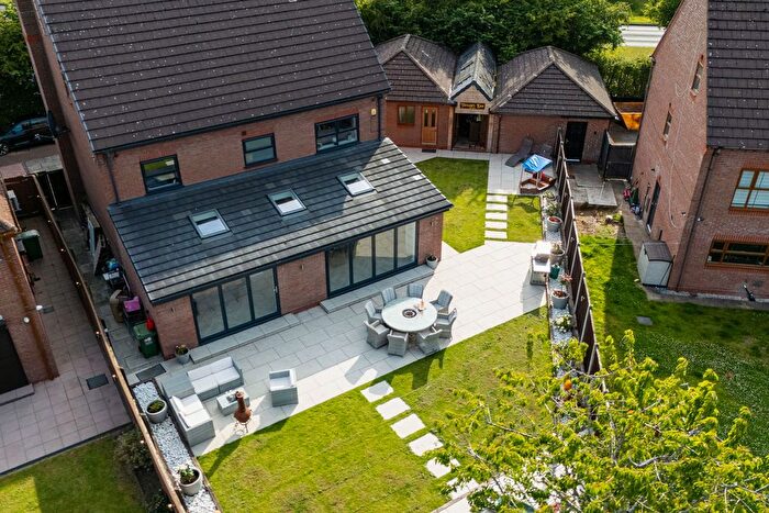 6 Bedroom Detached House For Sale In Alderwood Court, Widnes, WA8