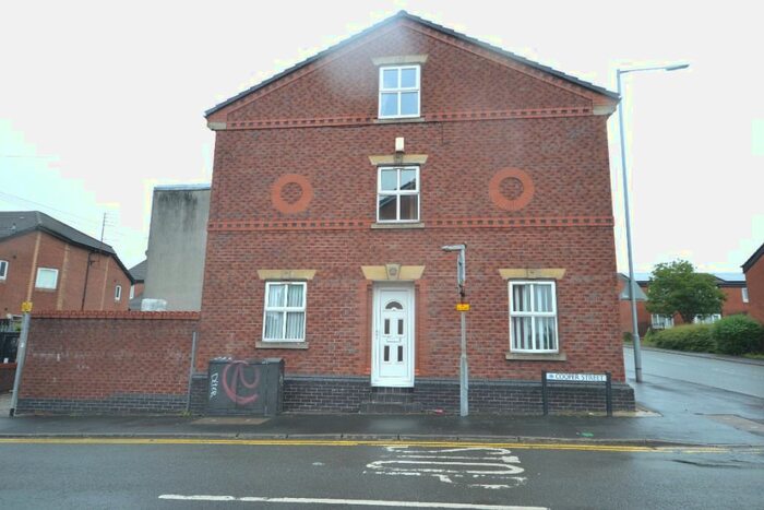 3 Bedroom End Of Terrace House To Rent In Cooper Street, St Helens, WA10