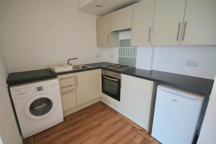 2 Bedroom Flat To Rent In Arundel Street, Portsmouth, PO1