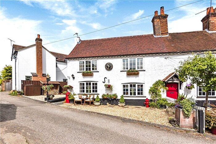 3 Bedroom End Of Terrace House For Sale In Church Lane, Ewshot, Farnham, Hampshire, GU10