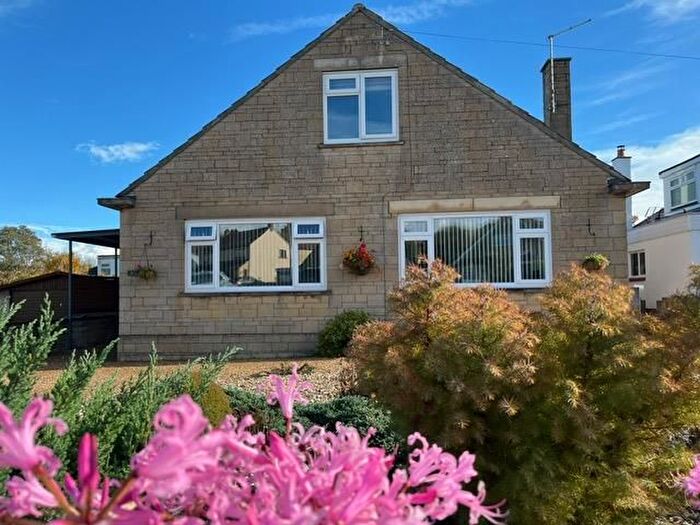 4 Bedroom Chalet For Sale In Ridings Mead, Chippenham, SN15