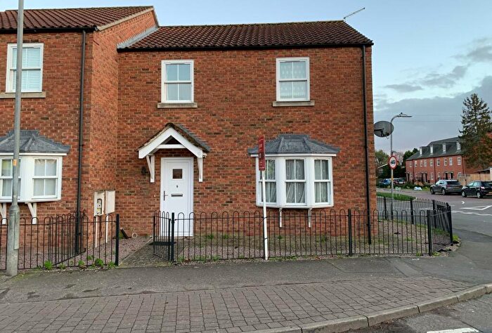 3 Bedroom Semi-Detached House To Rent In Commercial Road, Spalding, PE11