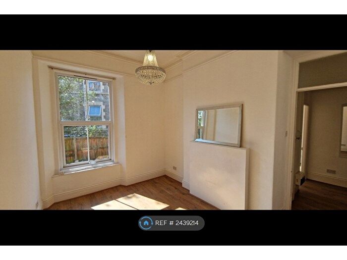 2 Bedroom Flat To Rent In Bouverie Mansions, Weston Super Mare, BS23