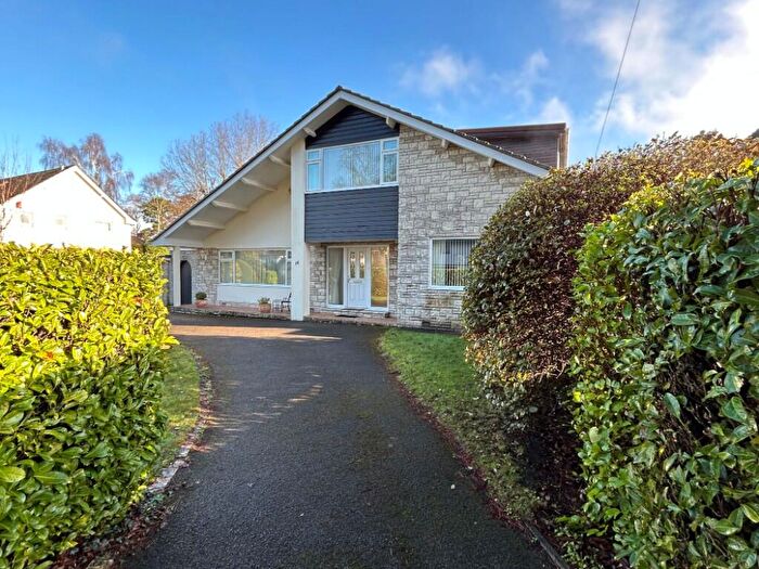 5 Bedroom Detached House For Sale In Merriefield Drive, Broadstone, Dorset, BH18