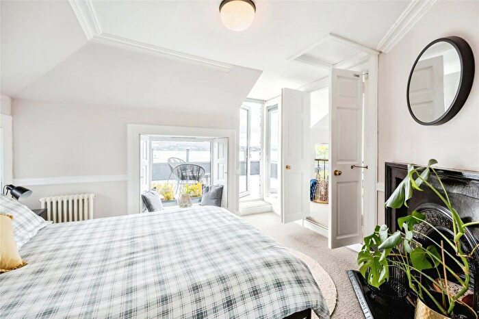 2 Bedroom Detached House For Sale In Rosneath, Helensburgh, Argyll And Bute, G84