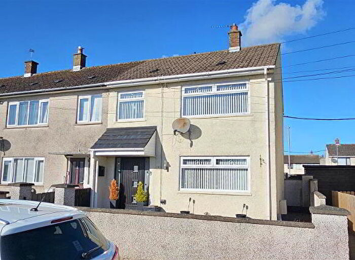 3 Bedroom End Of Terrace House For Sale In Hawthorn Avenue, Carrickfergus, BT38