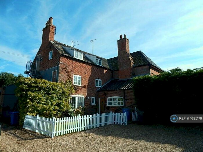 2 Bedroom Flat To Rent In Glebe Close, Lowestoft, NR32