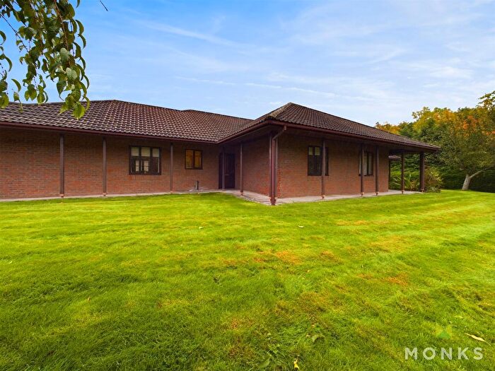 2 Bedroom Semi-Detached Bungalow For Sale In Twmpath Lane, Gobowen, Oswestry, SY10