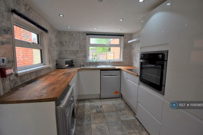 5 Bedroom Terraced House To Rent In Addington Road, Reading, RG1